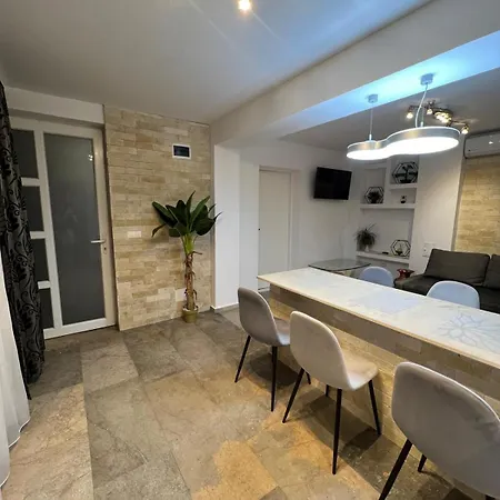 Luxus Airport Apartmán Kluž