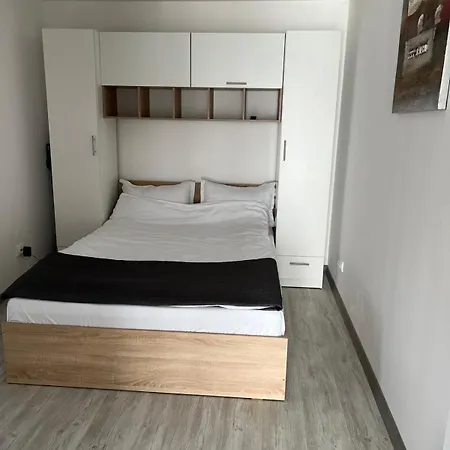 Lägenhet Luxus Airport