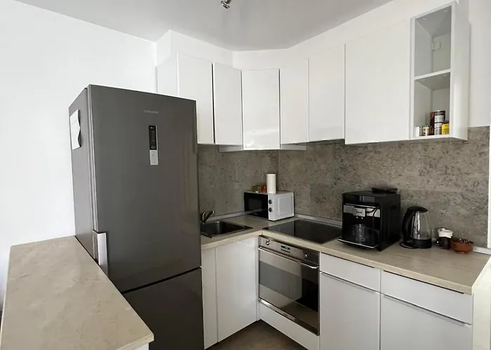 아파트 Luxus Airport