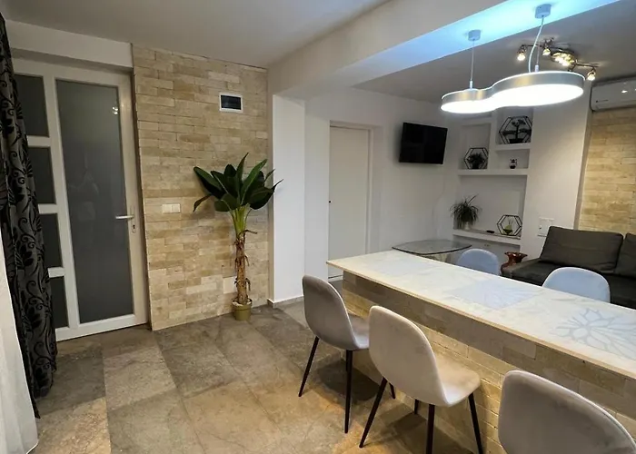 Luxus Airport Apartmán Kluž