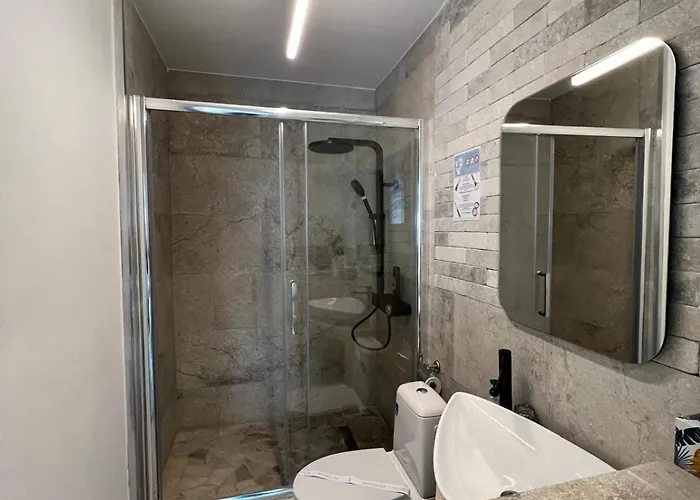 Luxus Airport קלוז'-נאפוקה