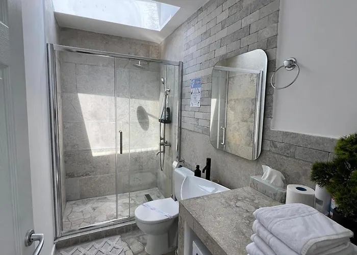 Luxus Airport * קלוז'-נאפוקה